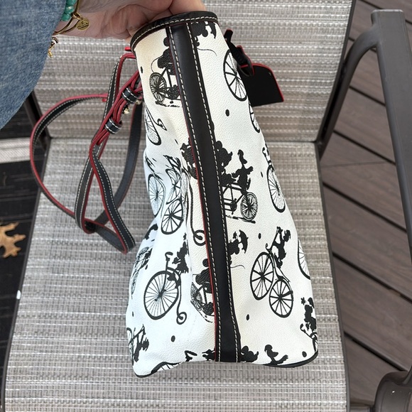 DOONEY BOURKE LADIES DISNEY BICYCLE FLOWER AND GARDEN 2015 TOTE BAG - Picture 4 of 11